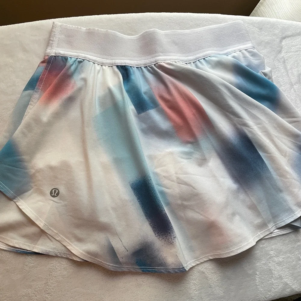 Lululemon Skirt size 6 - Blue/White - Picture 2 of 3